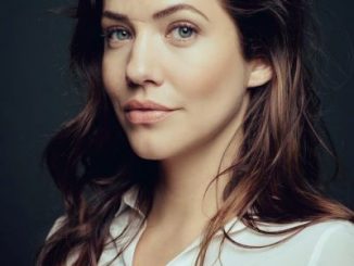 Julie Gonzalo Husband: Who Is She Married To? Everything On Boyfriend and Relationships