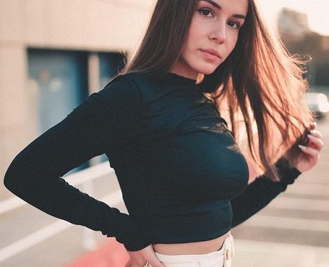 Isa Brunelli TikTok Age And Boyfriend: Meet Her On Instagram