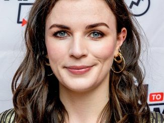 Is Aisling Bea Pregnant? Her Partner And Married Life