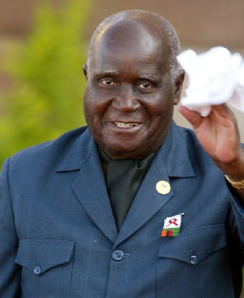 Kenneth Kaunda Net Worth And Family – What Happened To His Wife?
